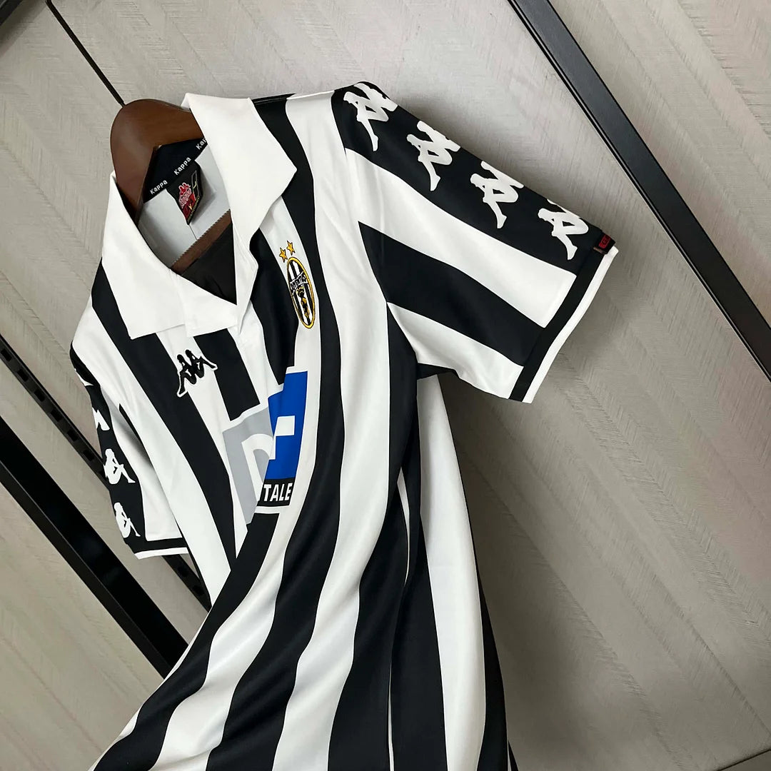 1999-2000 Retro Juventus Home Jersey