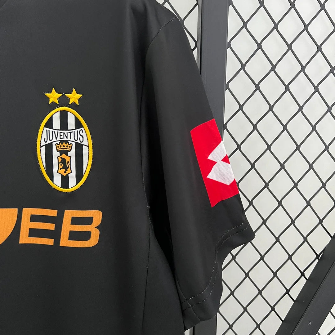 2001-2002 Retro Juventus Away Jersey