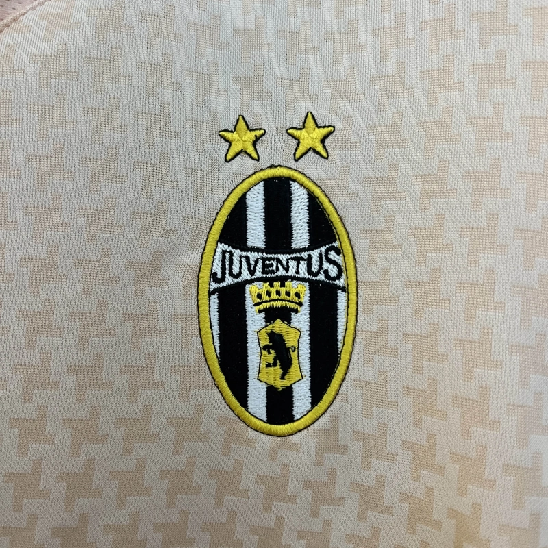 2003-2004 Retro Juventus Away Jersey