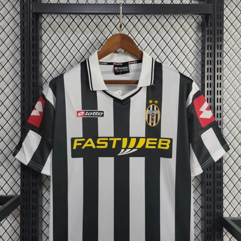 2001-2002 Retro Juventus Home Jersey