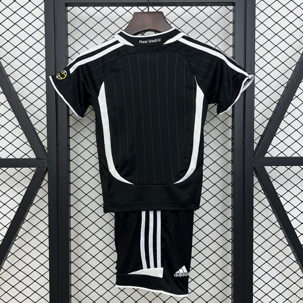 2006/2007 Retro Real Madrid Away Kit Kids Size