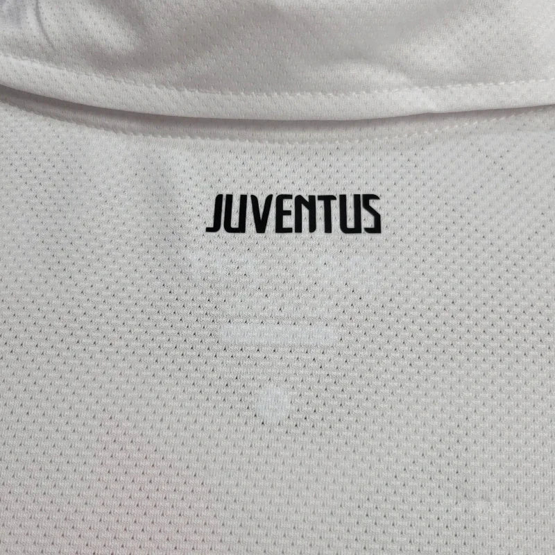 2010-2011 Retro Juventus Away Jersey