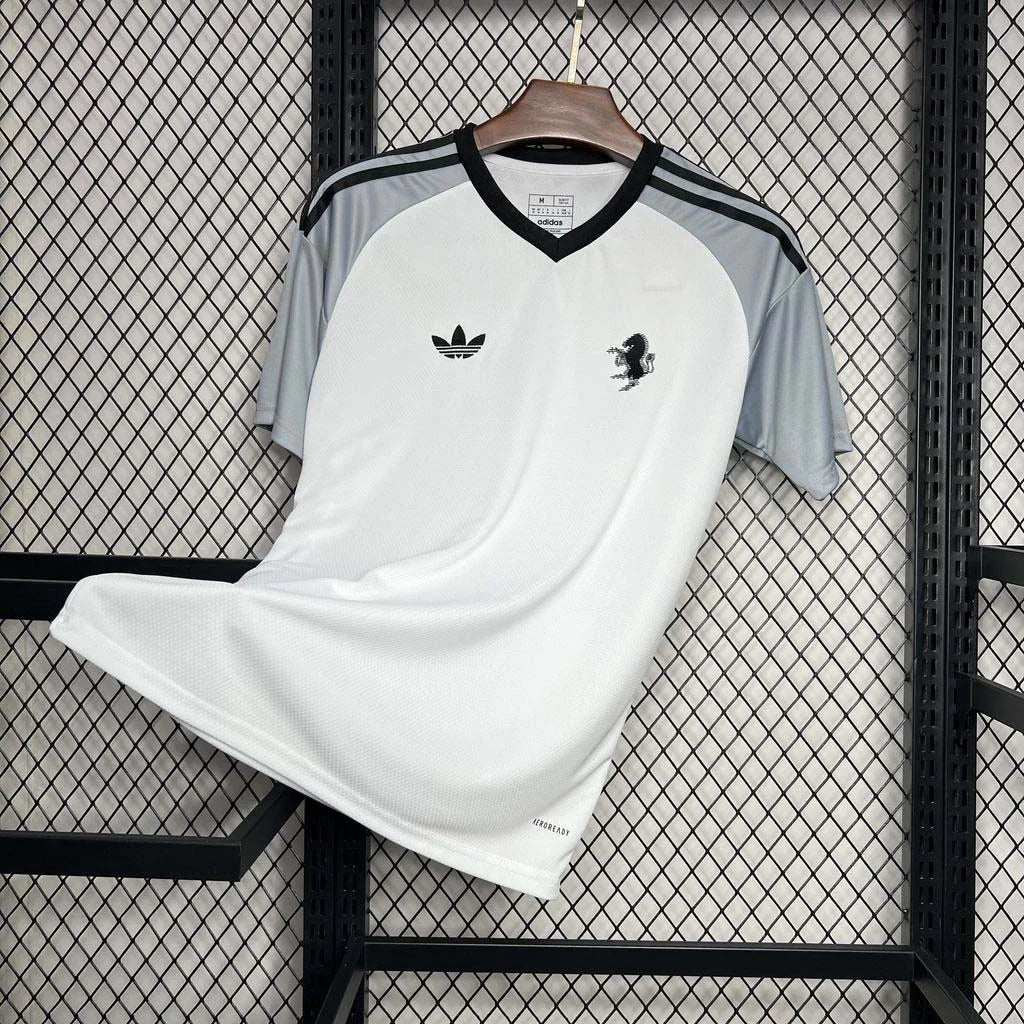 2024-2025 Juventus Goalkeeper Third Away