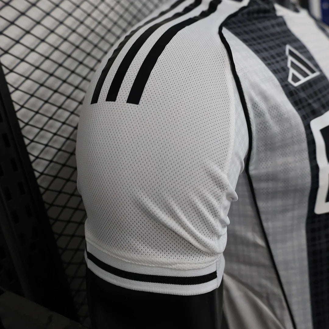 2025/2026 Newcastle United Home Kit