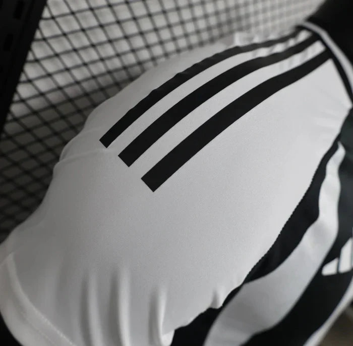Juventus 2024/2025 Home Kit