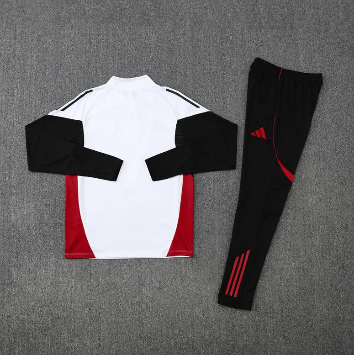2025/2026 Manchester United White Tracksuit