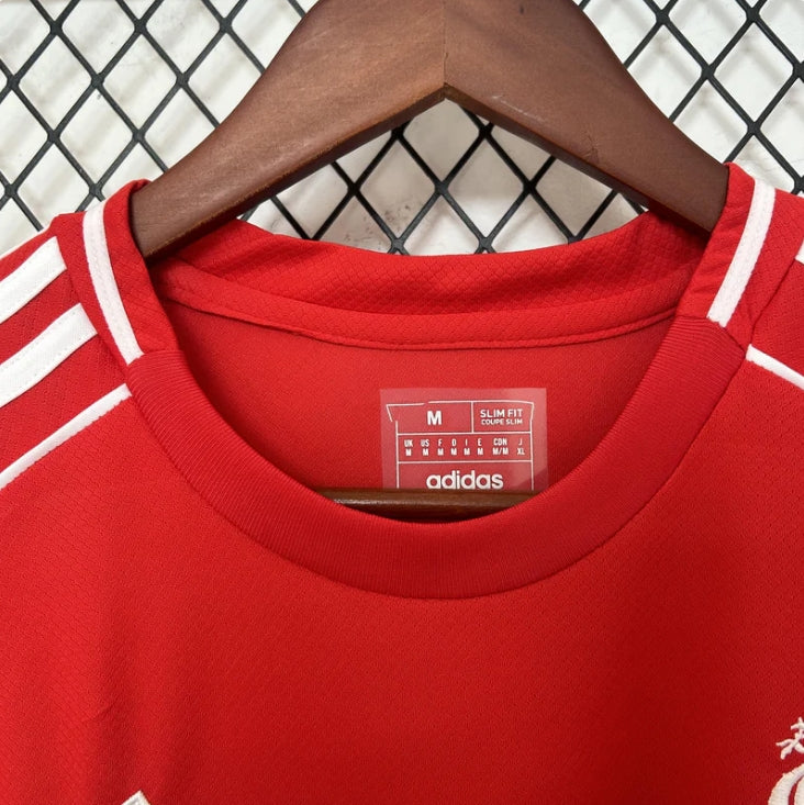 Liverpool 25-26 Home Kit