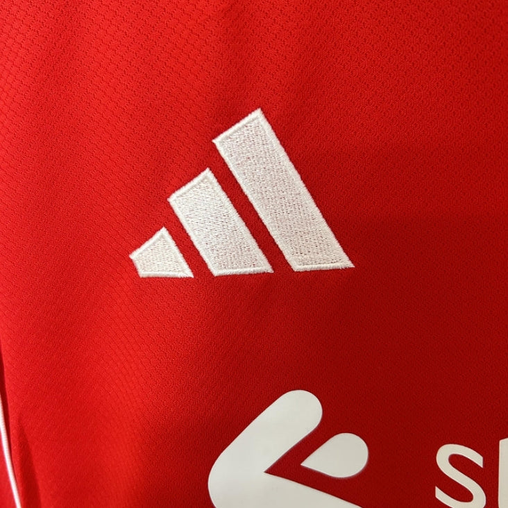 Liverpool 25-26 Home Kit