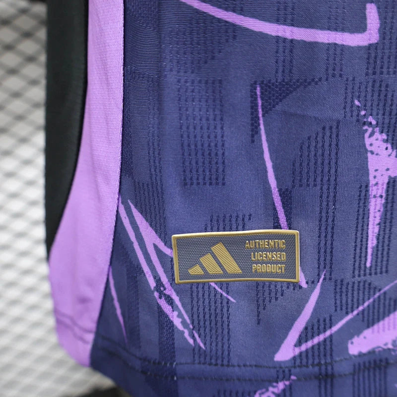 Manchester United "Violet Edge" Limited Jersey