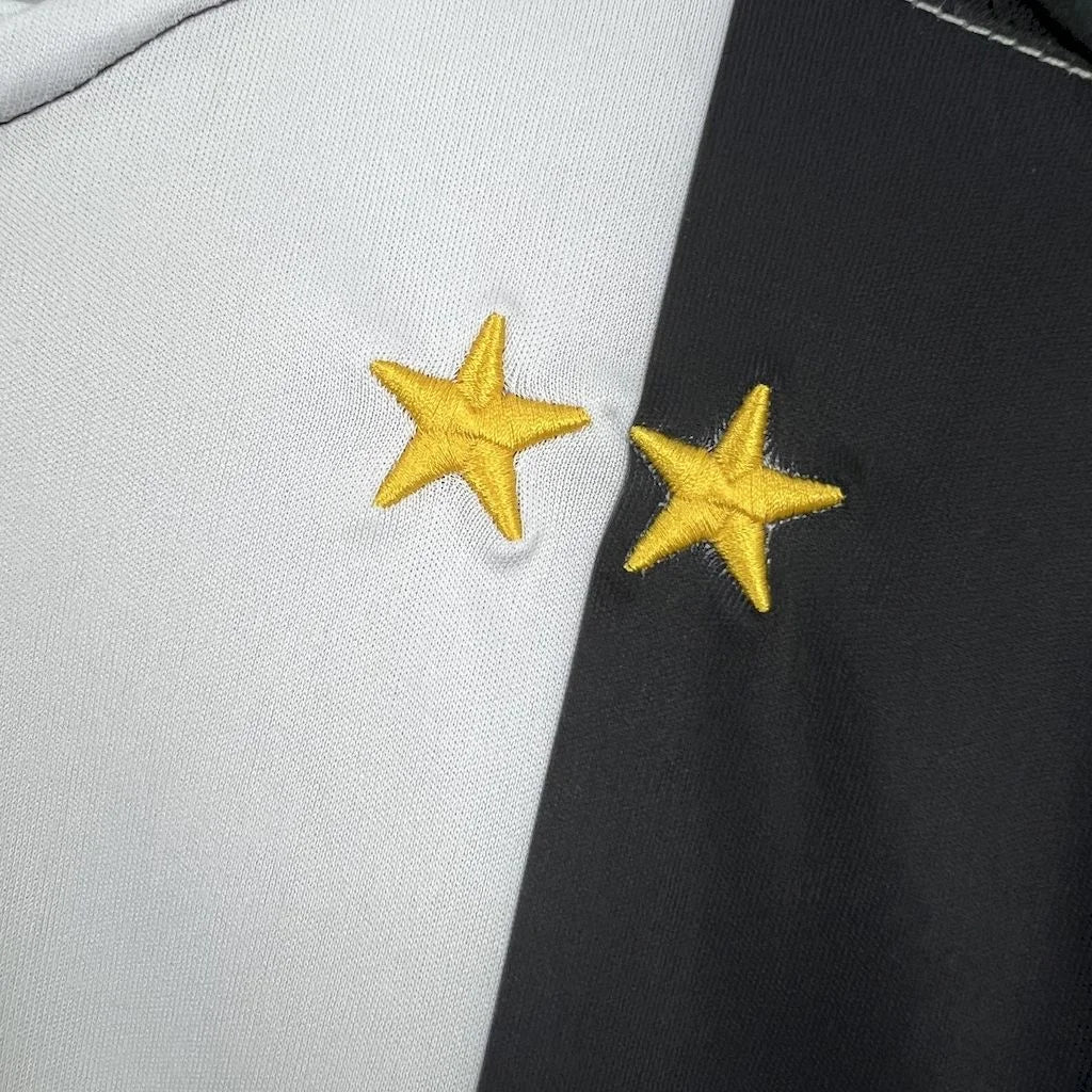 2004-2005 Retro Juventus Home Jersey