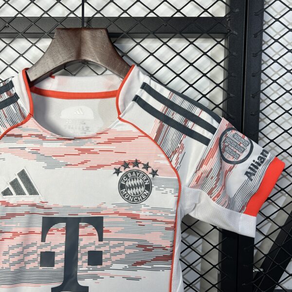 2025/2026 Bayern Munchen Away Kit Kids Size