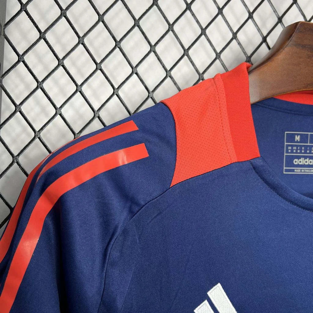 2024/2025 Manchester United Pre-Match Kit