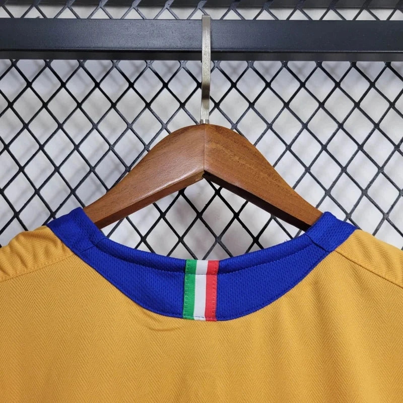 2005-2006 Retro Juventus Third Away Jersey