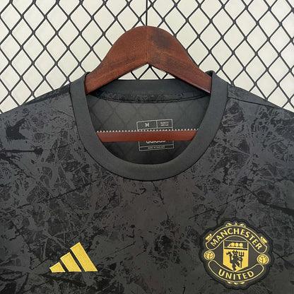 Manchester United ”Night Shift” Limited Jersey