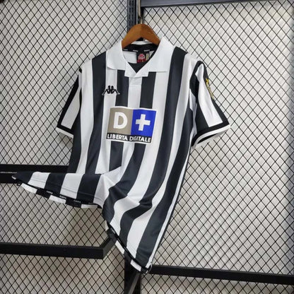 1998-1999 Retro Juventus Home Jersey
