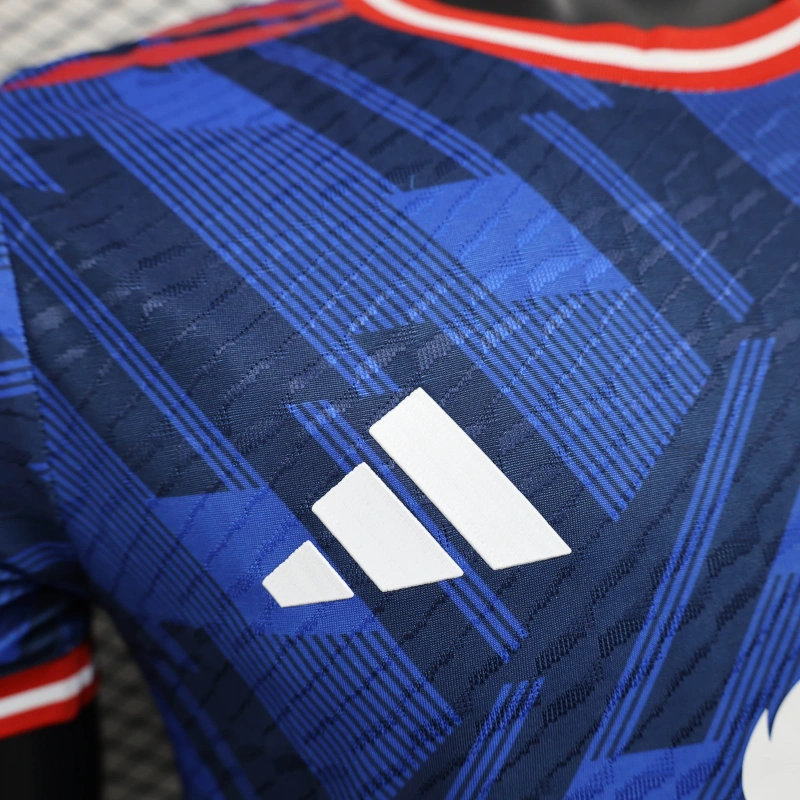 Manchester United "Electric Royal" Limited Jersey