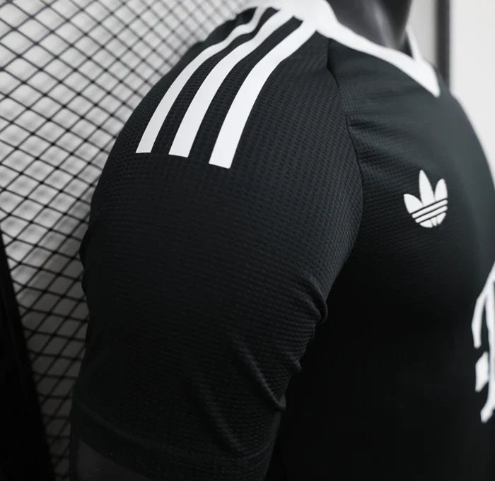 2024/2025 Bayern Munchen Goalkeeper Third Away Kit