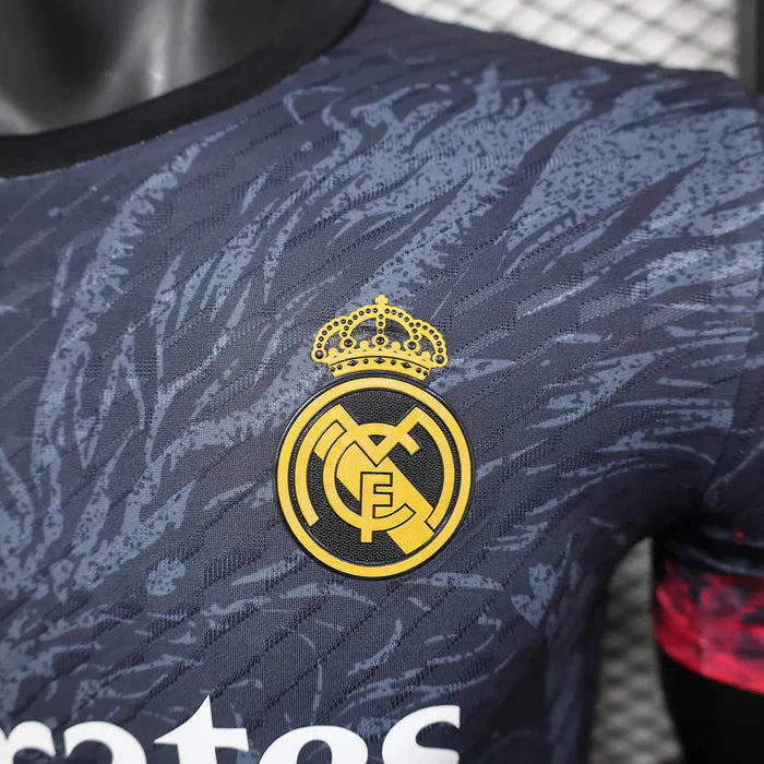 Real Madrid "Dragón Escarlata" Limited Jersey