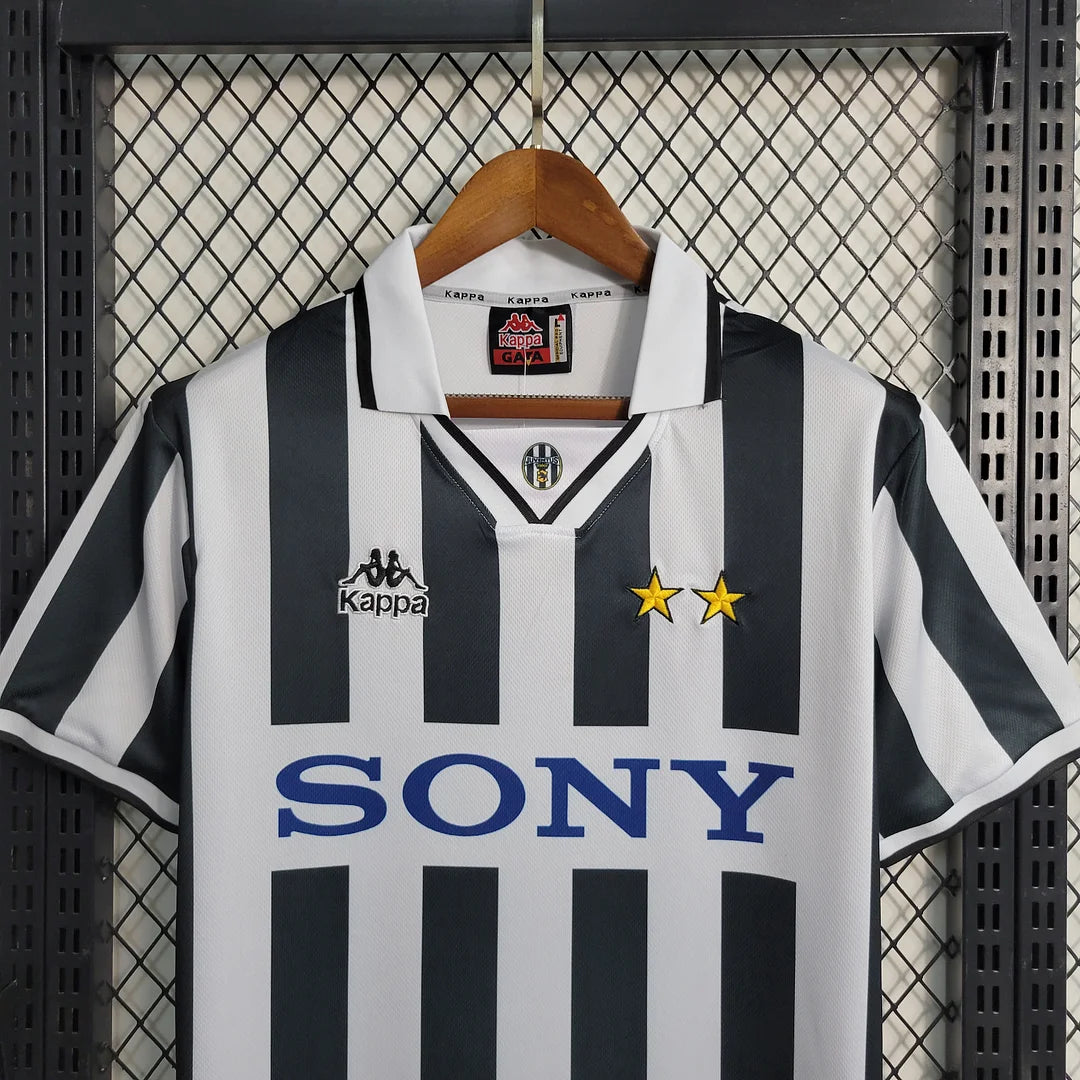 1996-1997 Retro Juventus Home Jersey