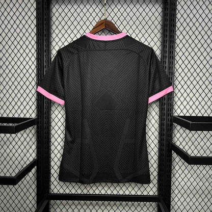 Inter Milan "Serpente Rosa" Limited Jersey