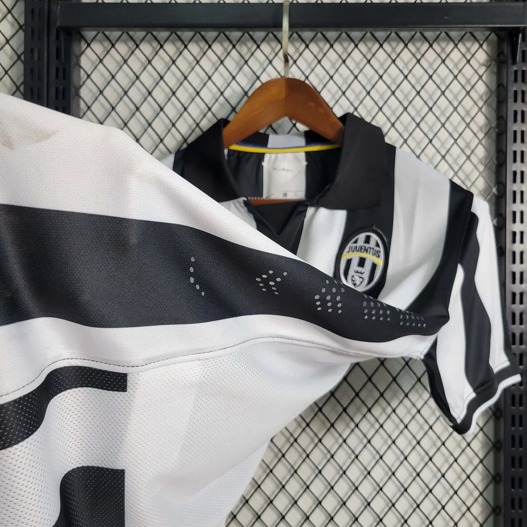 2014-2015 Retro Juventus Home Jersey