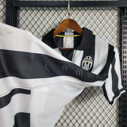 2014-2015 Retro Juventus Home Jersey