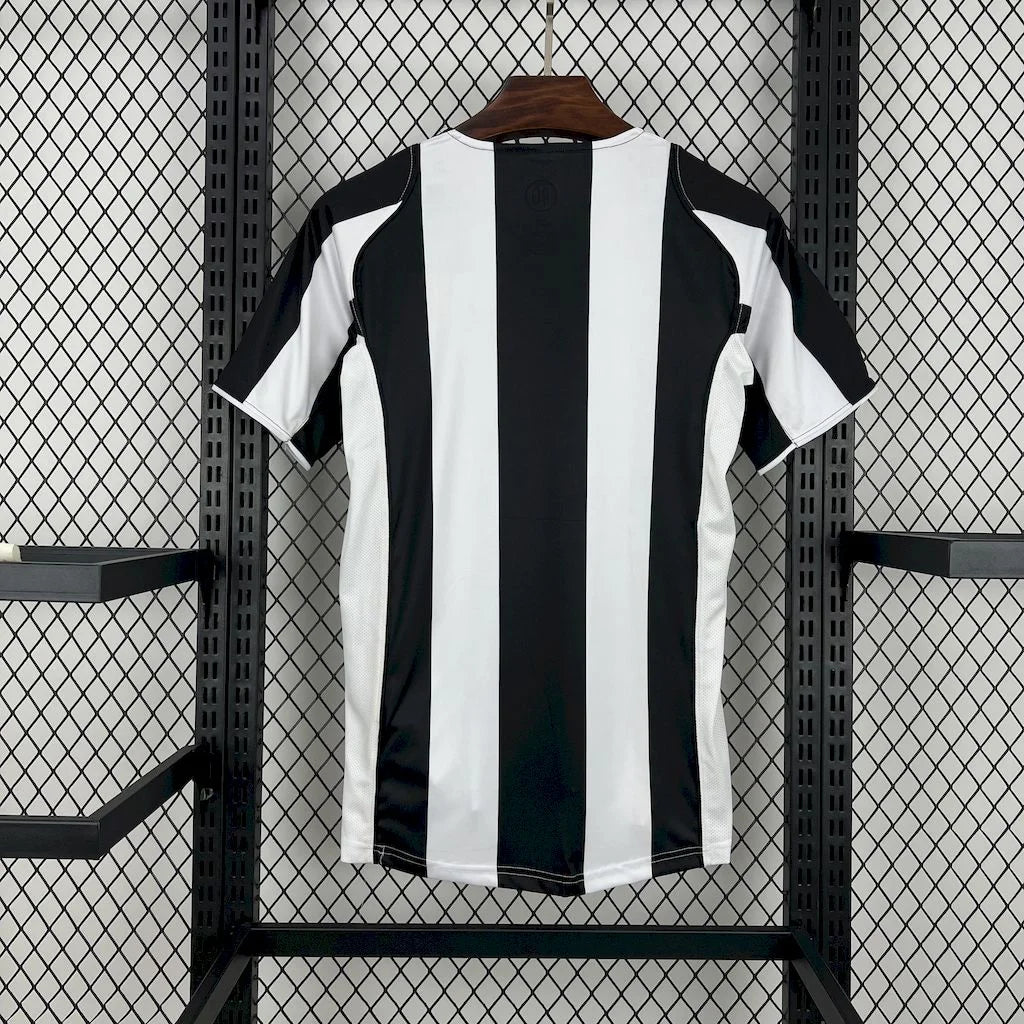 2004-2005 Retro Juventus Home Jersey