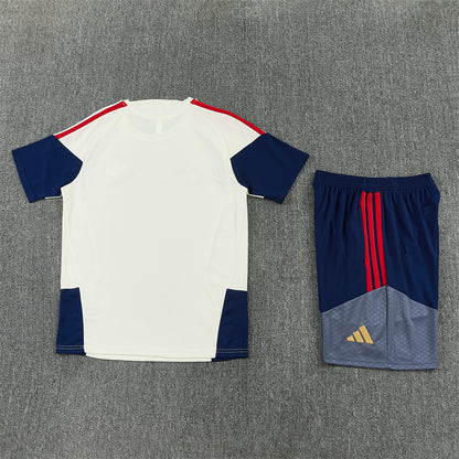2026/2027 Bayern Munchen Beige Set