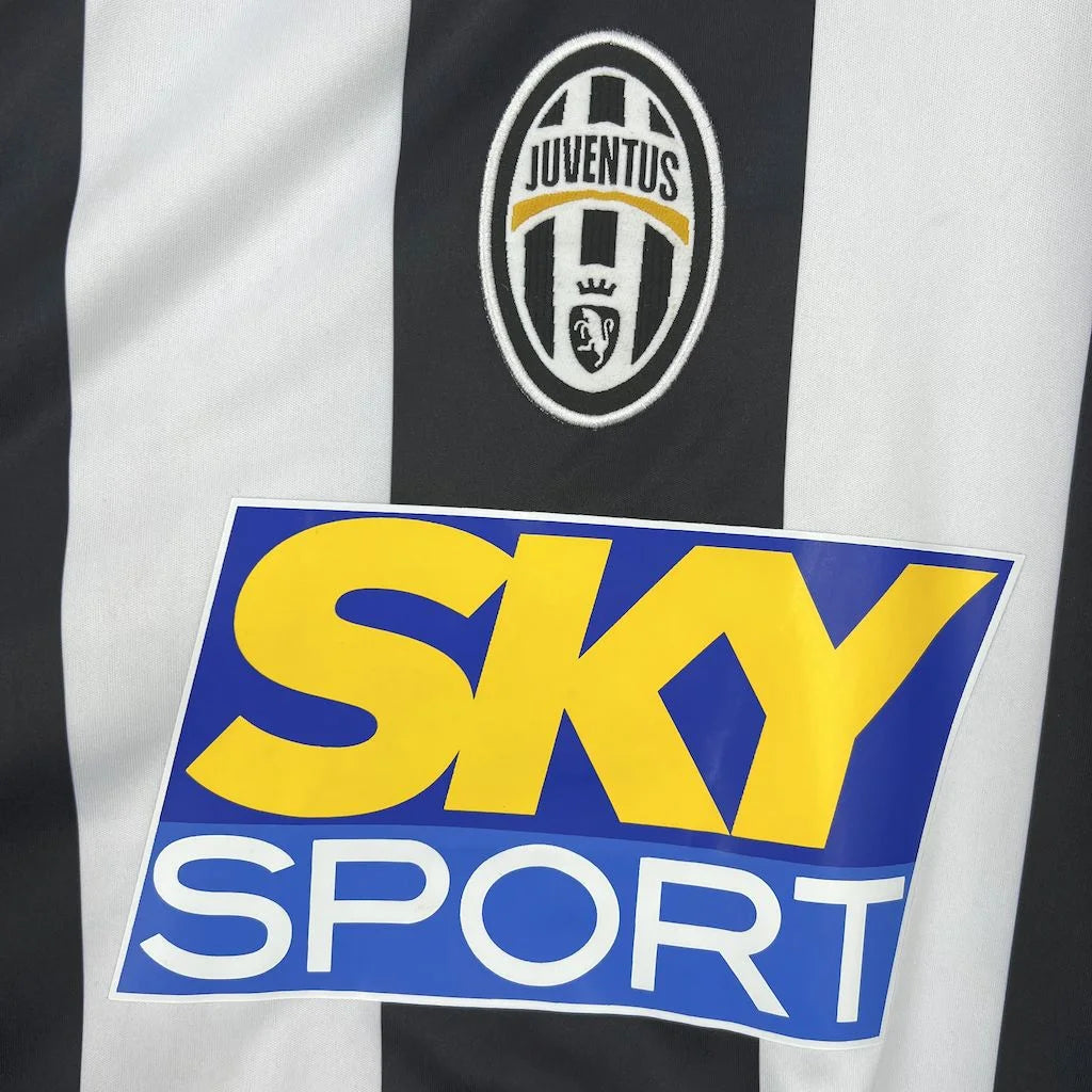 2004-2005 Retro Juventus Home Jersey