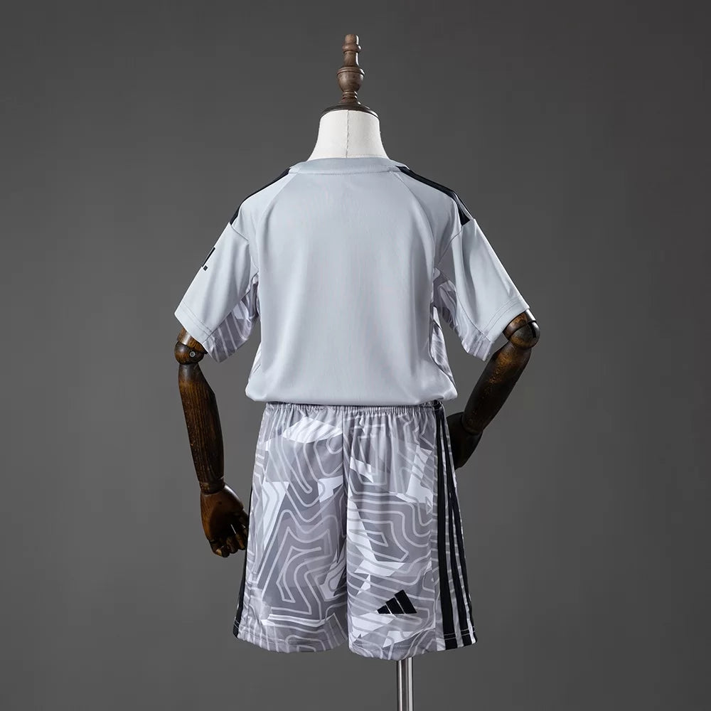 2026/2027 Arsenal Goalkeeper Kit Kids Size