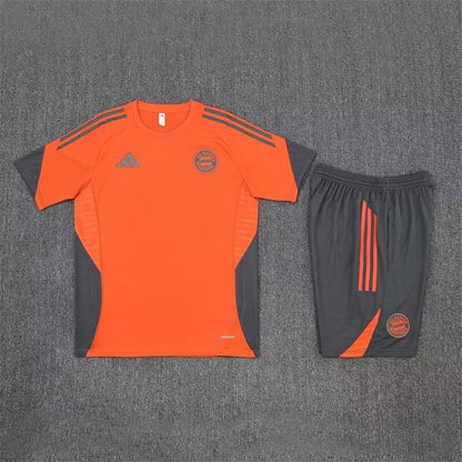 2025/2026 Bayern Munchen Training Set