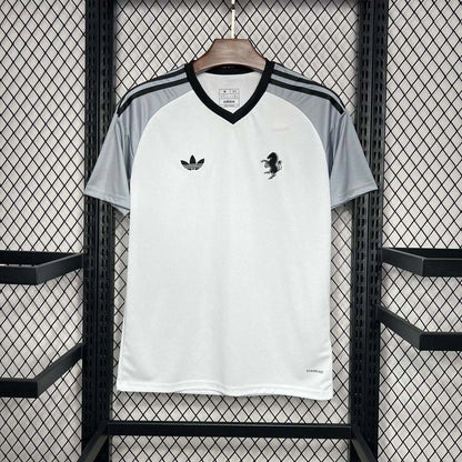 2024-2025 Juventus Goalkeeper Third Away