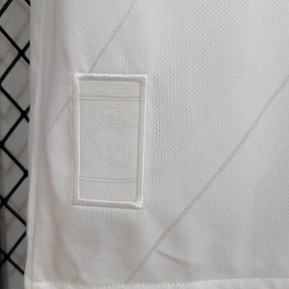 2017-2018 Retro Real Madrid Home Kit Long Sleeve