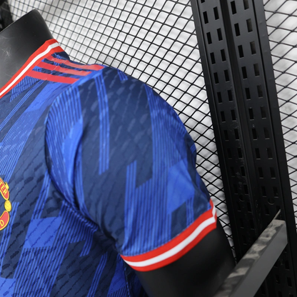 Manchester United "Electric Royal" Limited Jersey