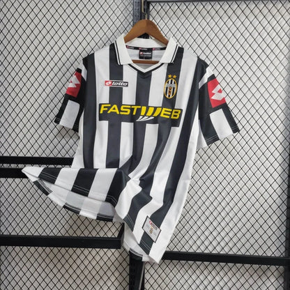 2001-2002 Retro Juventus Home Jersey