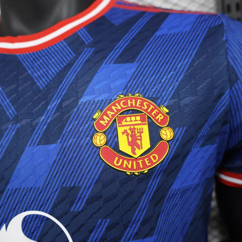 Manchester United "Electric Royal" Limited Jersey